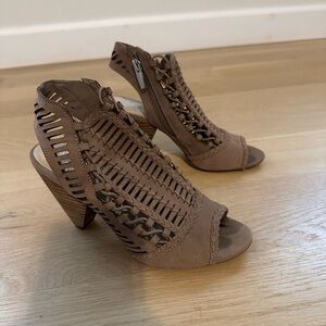 USED Vince Camuto Size 5 Eshantel Dress Sandals
